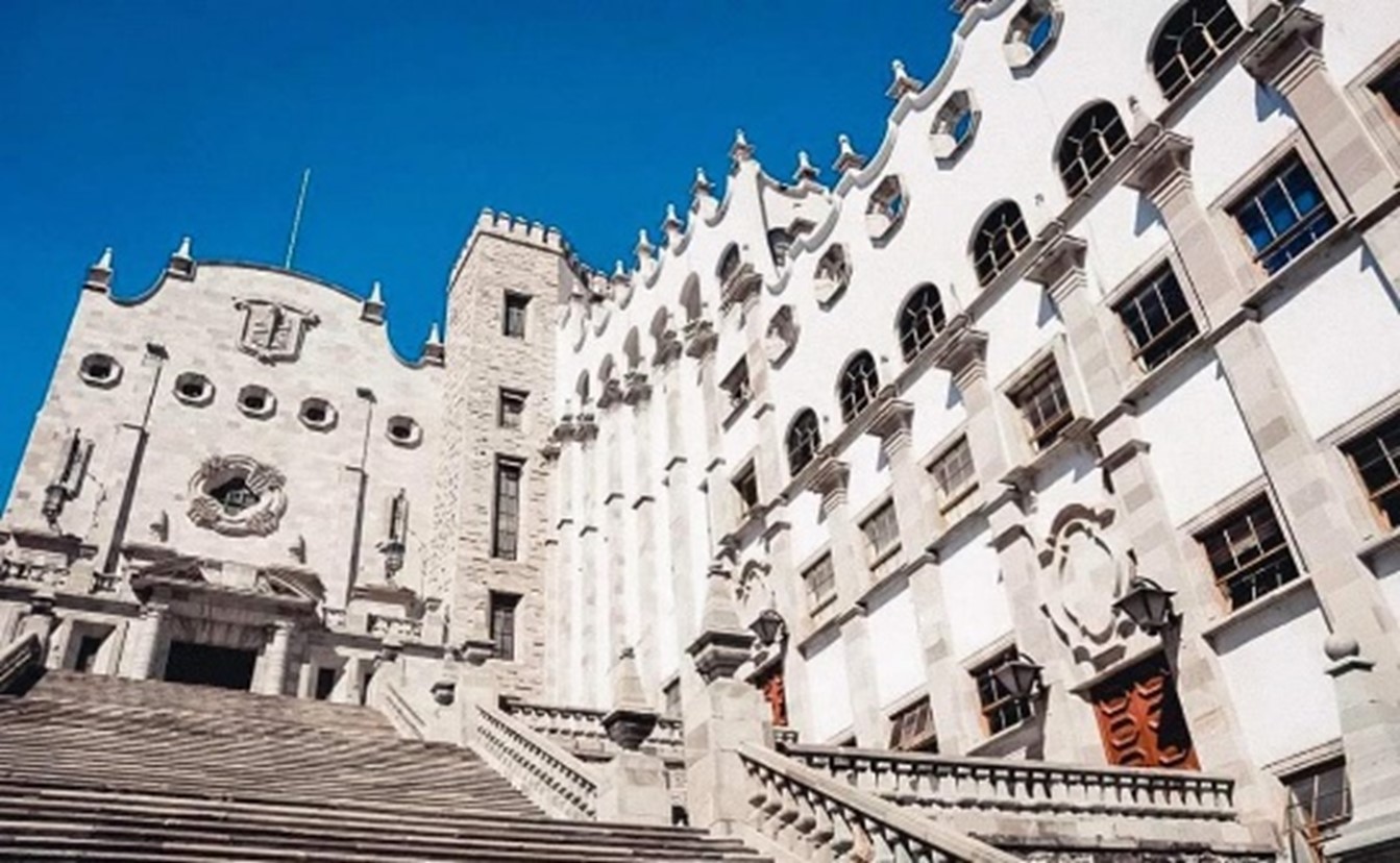 Celebra con alegría y diversión: el día del estudiante en Guanajuato con la UG