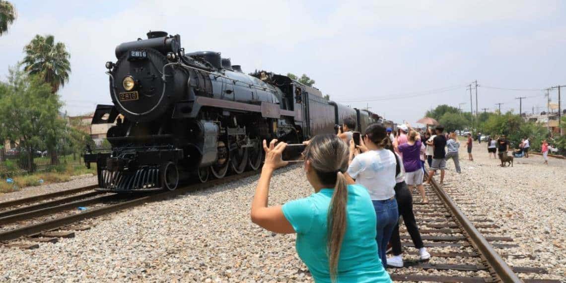 La legendaria locomotora Empress 2816 recorre Guanajuato por última vez