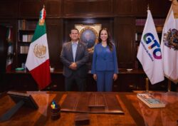 Diego Sinhue Rodríguez ofrece cuentas claras a Libia Dennise García en el inicio de la transición gubernamental en Guanajuato