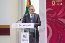 La gobernadora Libia Dennise anunció el fortalecimiento de las corporaciones tras los ataques delictivos del fin de semana en Salamanca y Celaya. Conoce las acciones estatales aquí